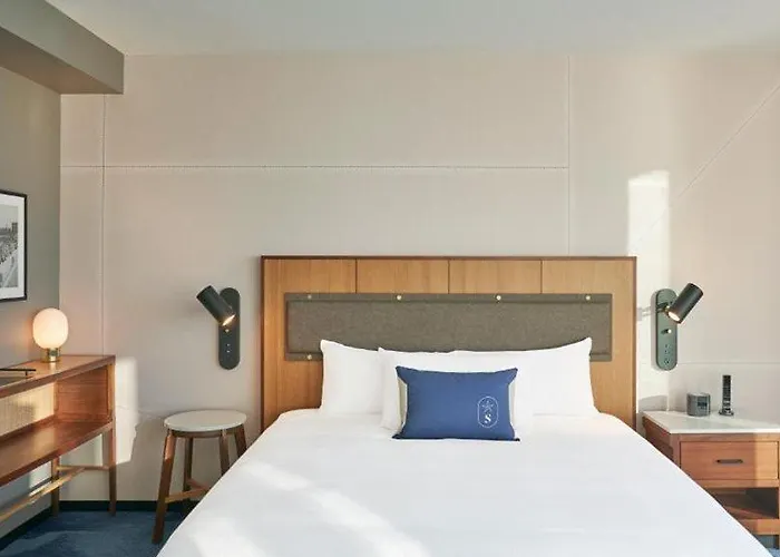 Hotel Sable At Navy Pier Chicago, Curio Collection By Hilton 4*