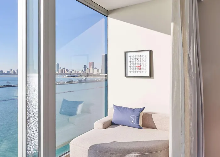Hotel Sable At Navy Pier Chicago, Curio Collection By Hilton