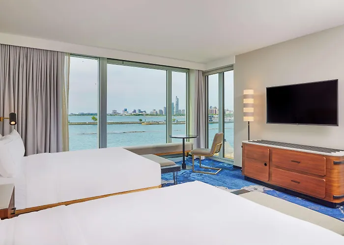 Sable At Navy Pier Chicago, Curio Collection By Hilton Hotel