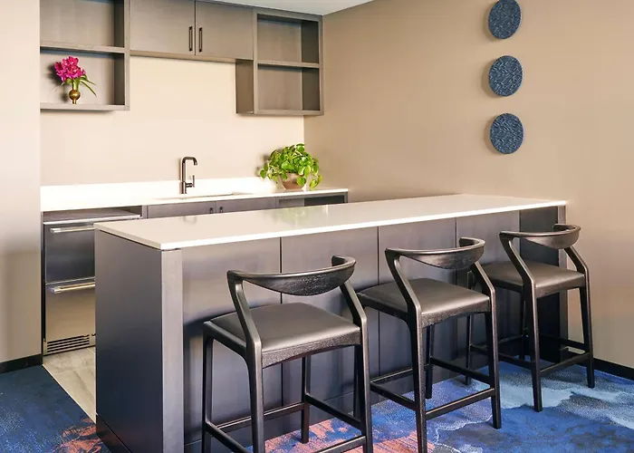 Sable At Navy Pier Chicago, Curio Collection By Hilton Hotel