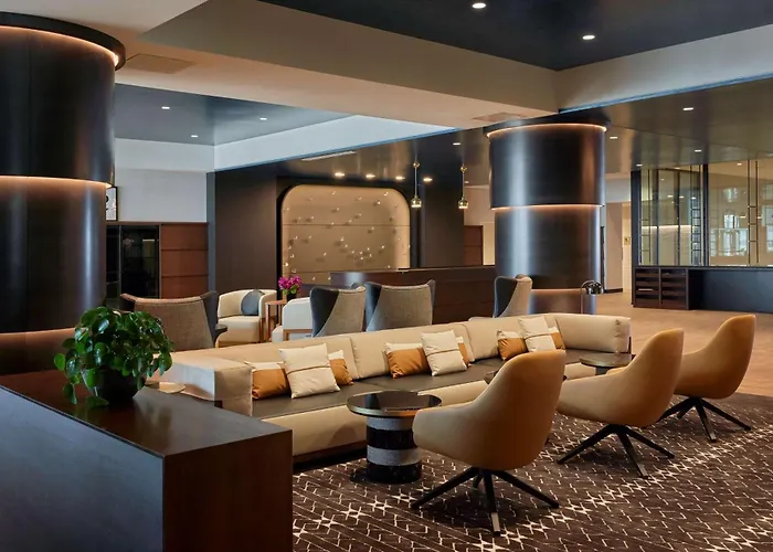 Sable At Navy Pier Chicago, Curio Collection By Hilton Hotel Chicago