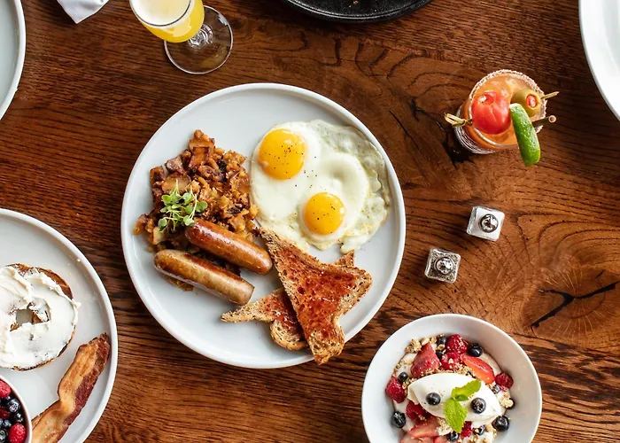 Sable At Navy Pier Chicago, Curio Collection By Hilton Hotel 4*