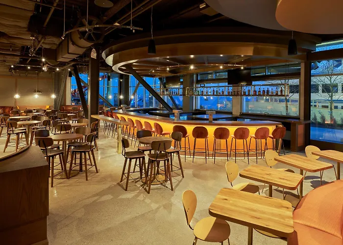 Hotel Sable At Navy Pier Chicago, Curio Collection By Hilton 4*