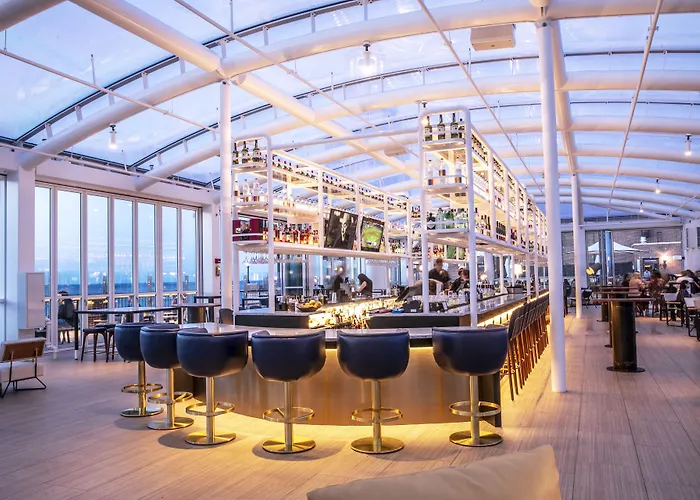 Sable At Navy Pier Chicago, Curio Collection By Hilton Hotel