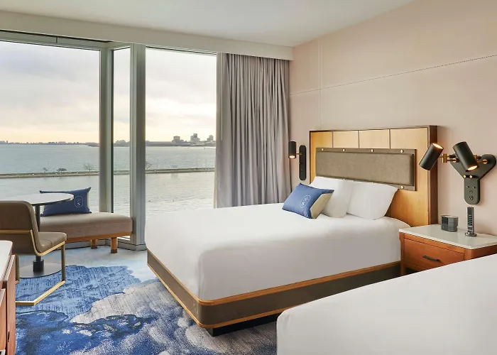 Hotel Sable At Navy Pier Chicago, Curio Collection By Hilton 4*