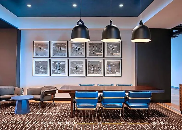 Hotel Sable At Navy Pier Chicago, Curio Collection By Hilton